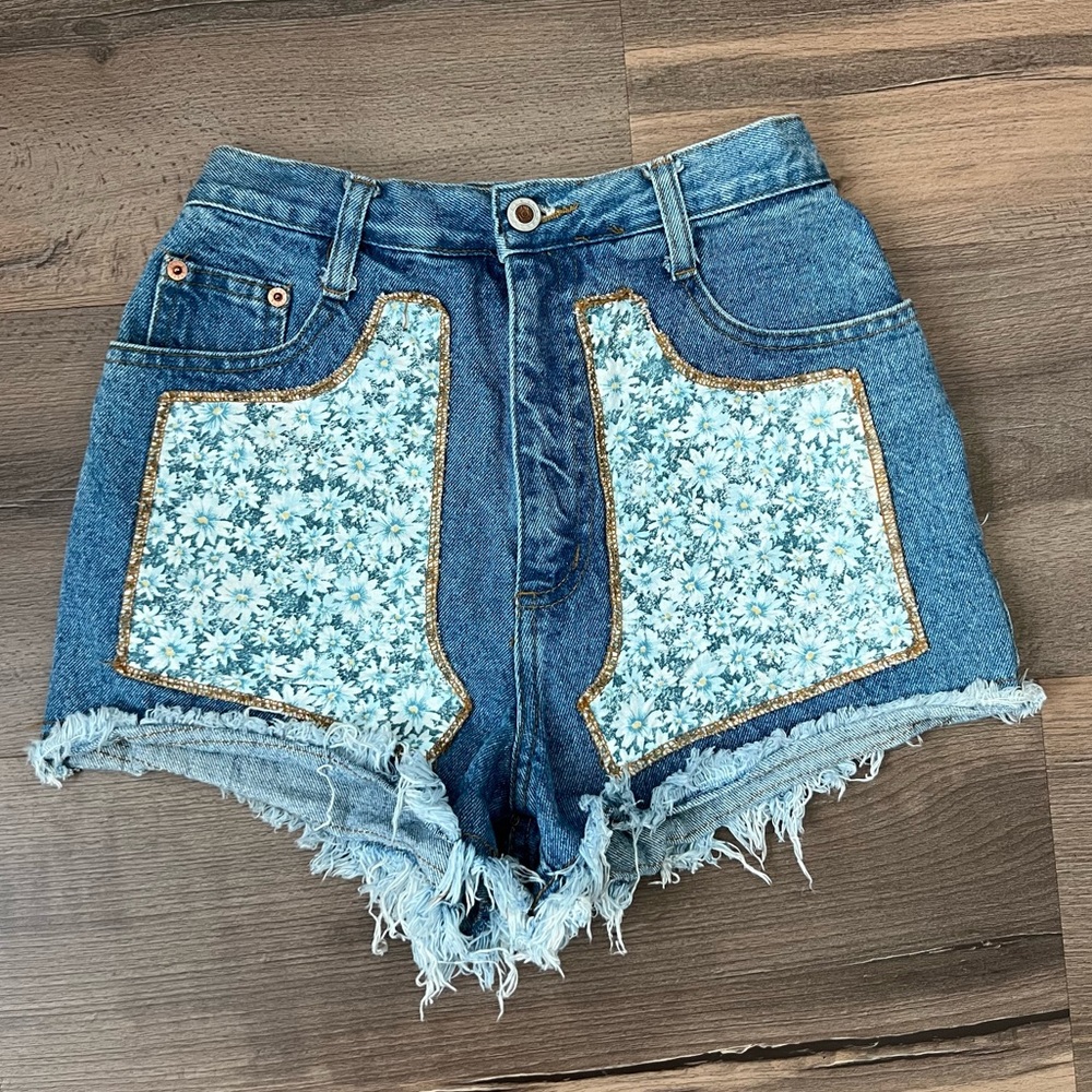 Vintage 90's Steel Dainty Flower Front High Rise Cutoff Denim Shorts Size 5